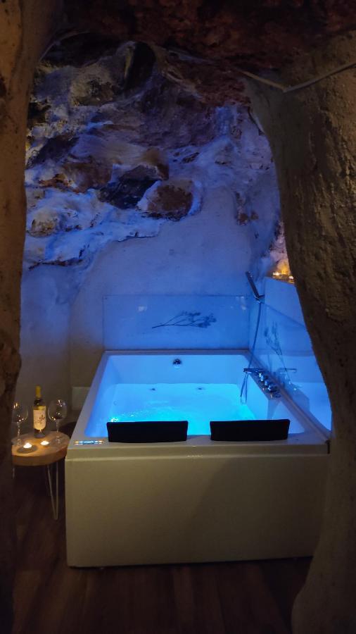 Las Cuevas Del Agua Chinchón Exterior foto